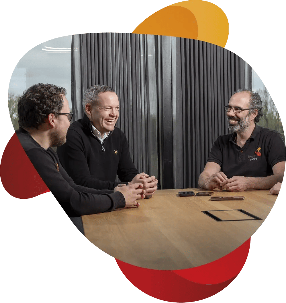 Medewerkers van KeenSystems in vergadering